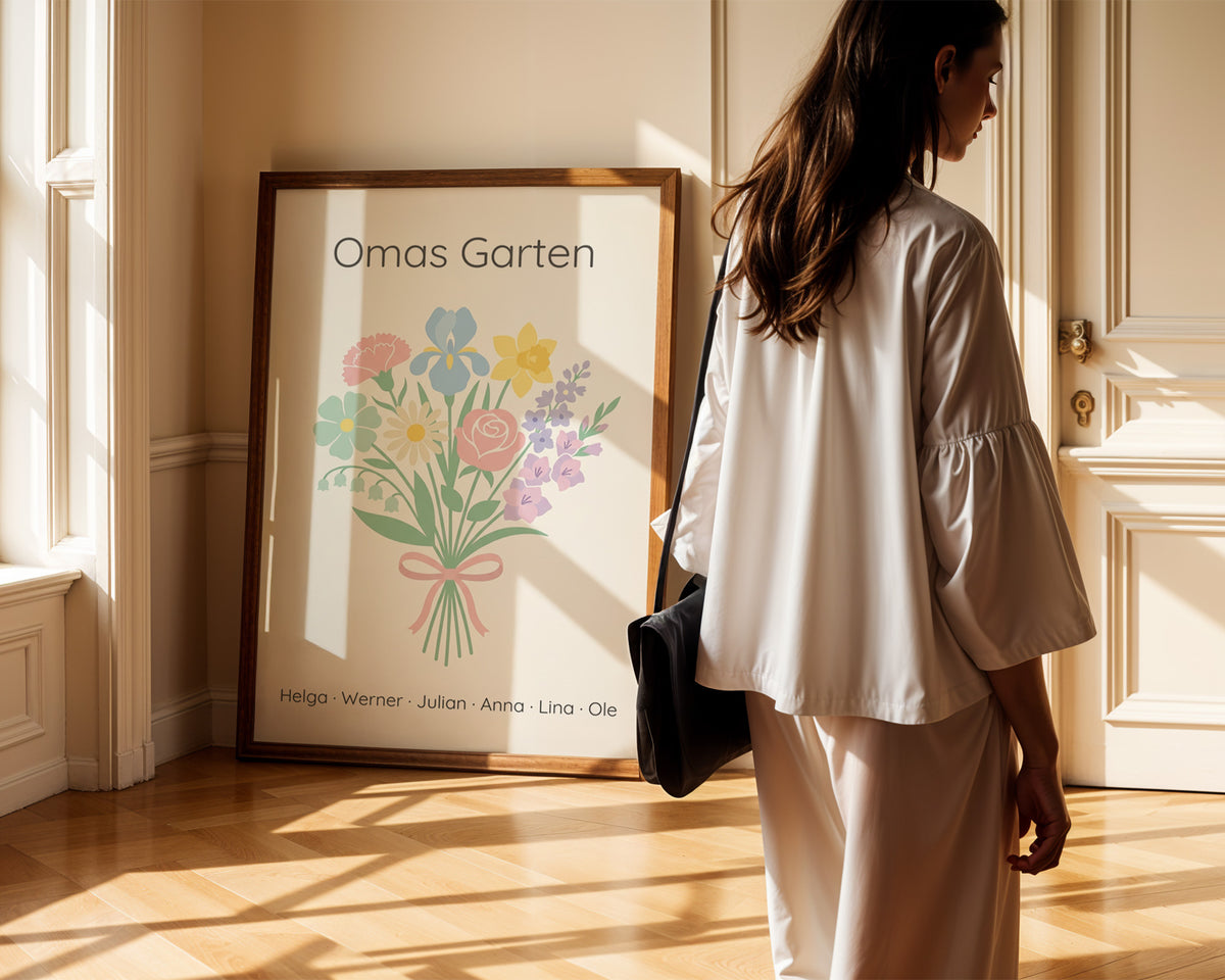 Geburtsblumen Familienstrauß Scandi Pastell (Variante 4) – Omas Garten mit Namen – gerahmtes Poster in der Hand