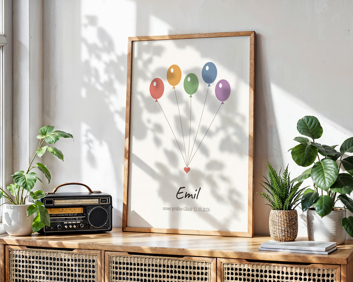 Regenbogenbaby – Ballons – gerahmtes Poster an der Wand
