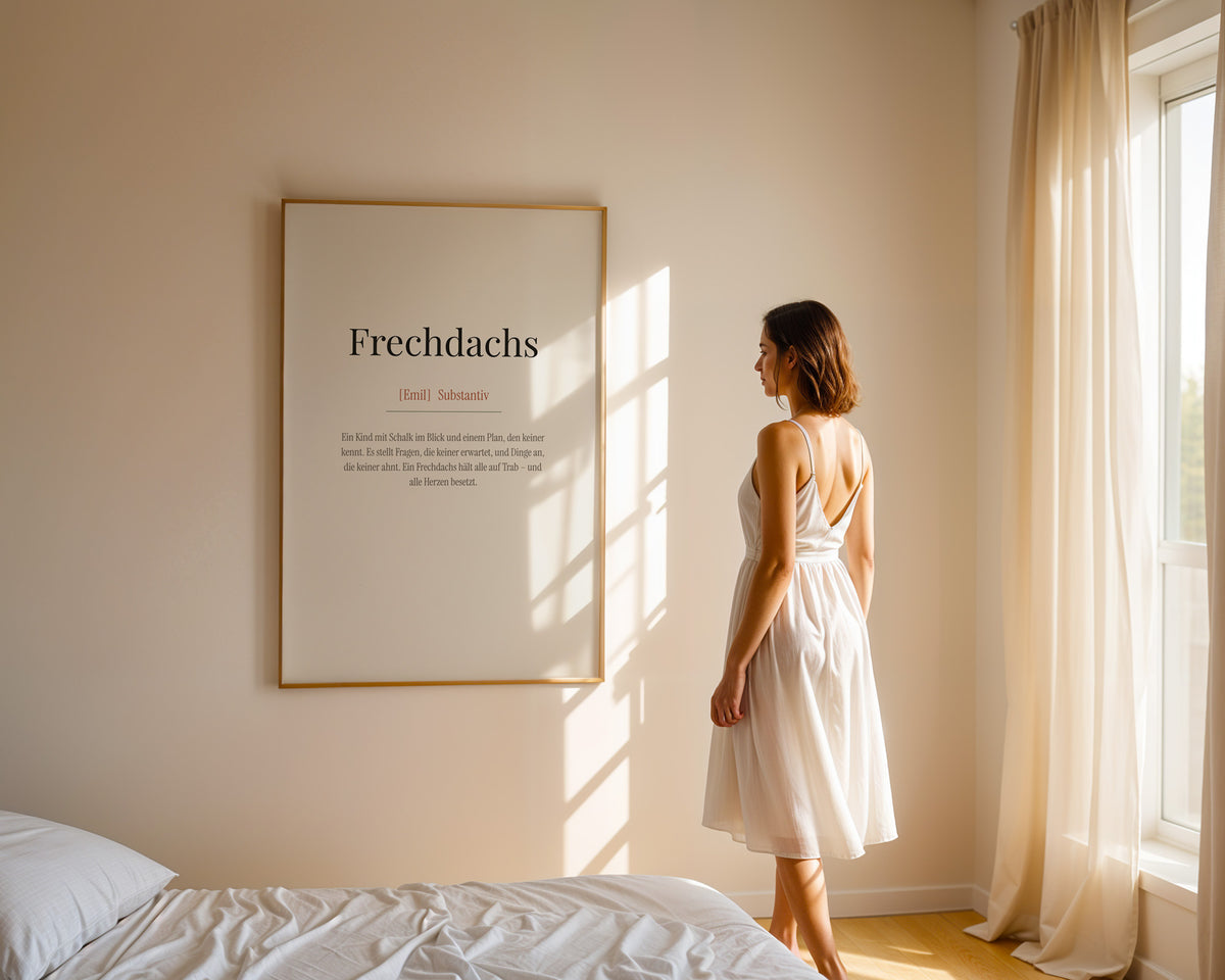 Frechdachs (Definition) – gerahmtes Poster in der Hand