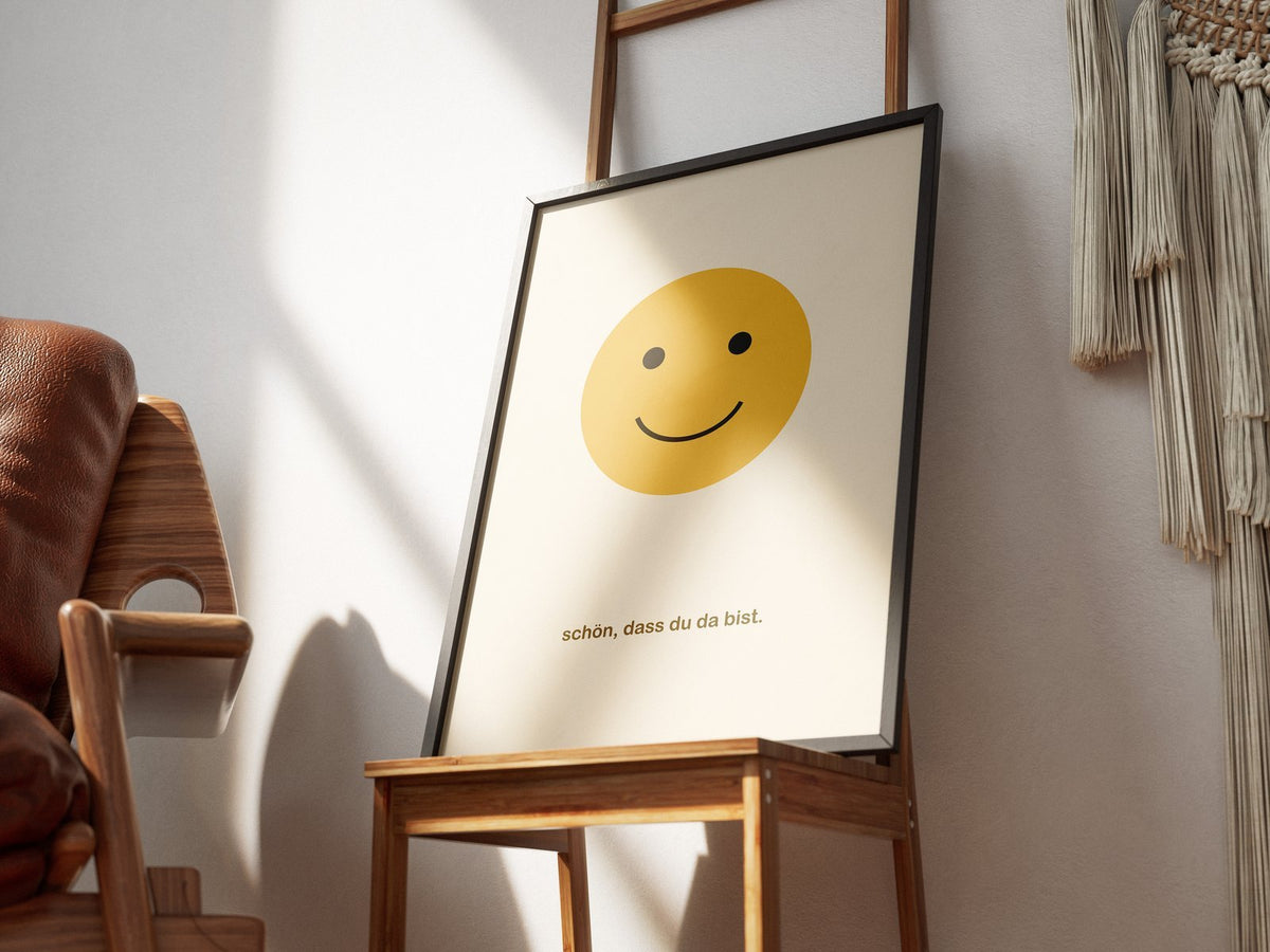 Smiley – gerahmtes Poster im Raum