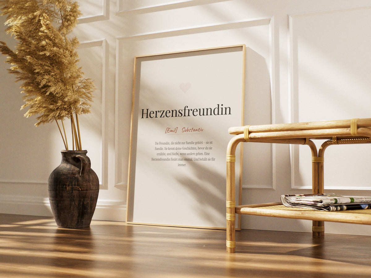 Herzensfreundin (Definition) – gerahmtes Poster im Raum